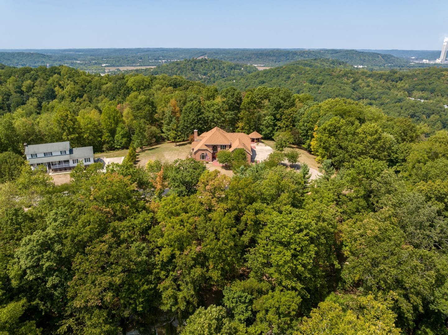 200ft Aerial view of a residential real estate listing on Moriah Drive